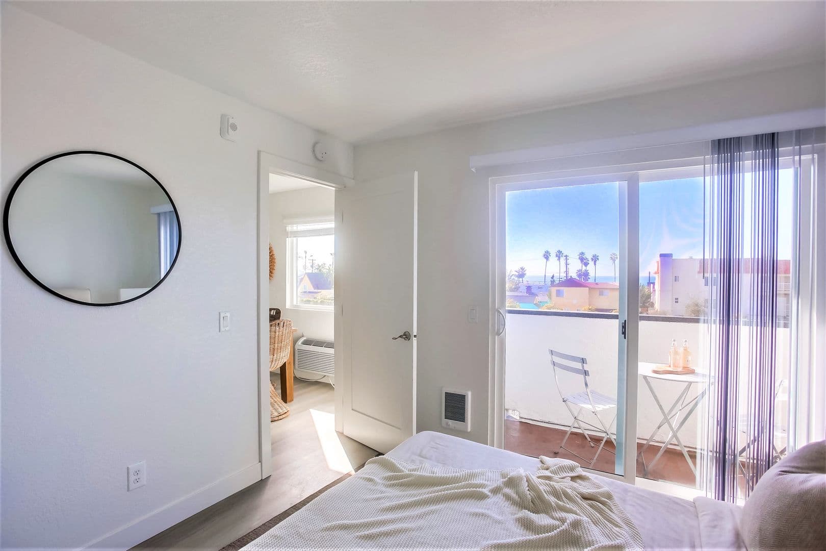 Oceanside Apartment: 1037 South Cleveland Street