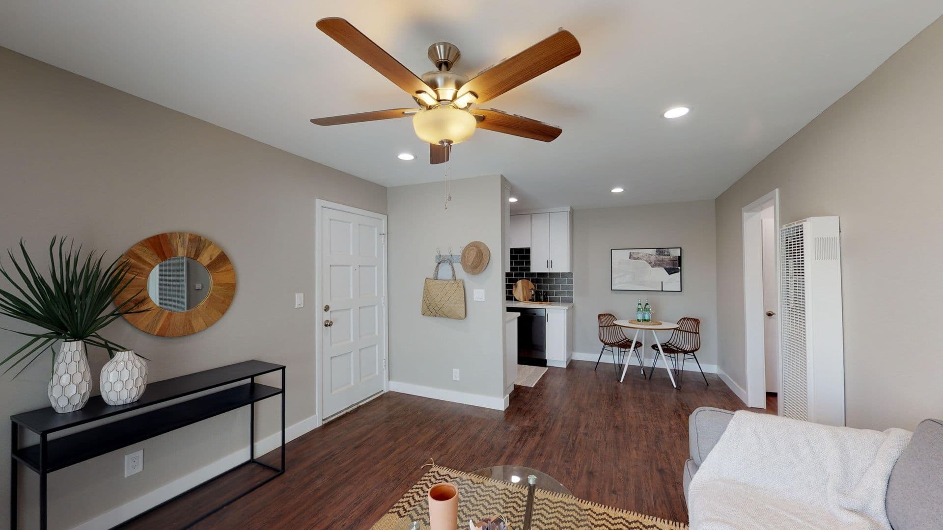 Carlsbad Apartment: 3380 Harding St