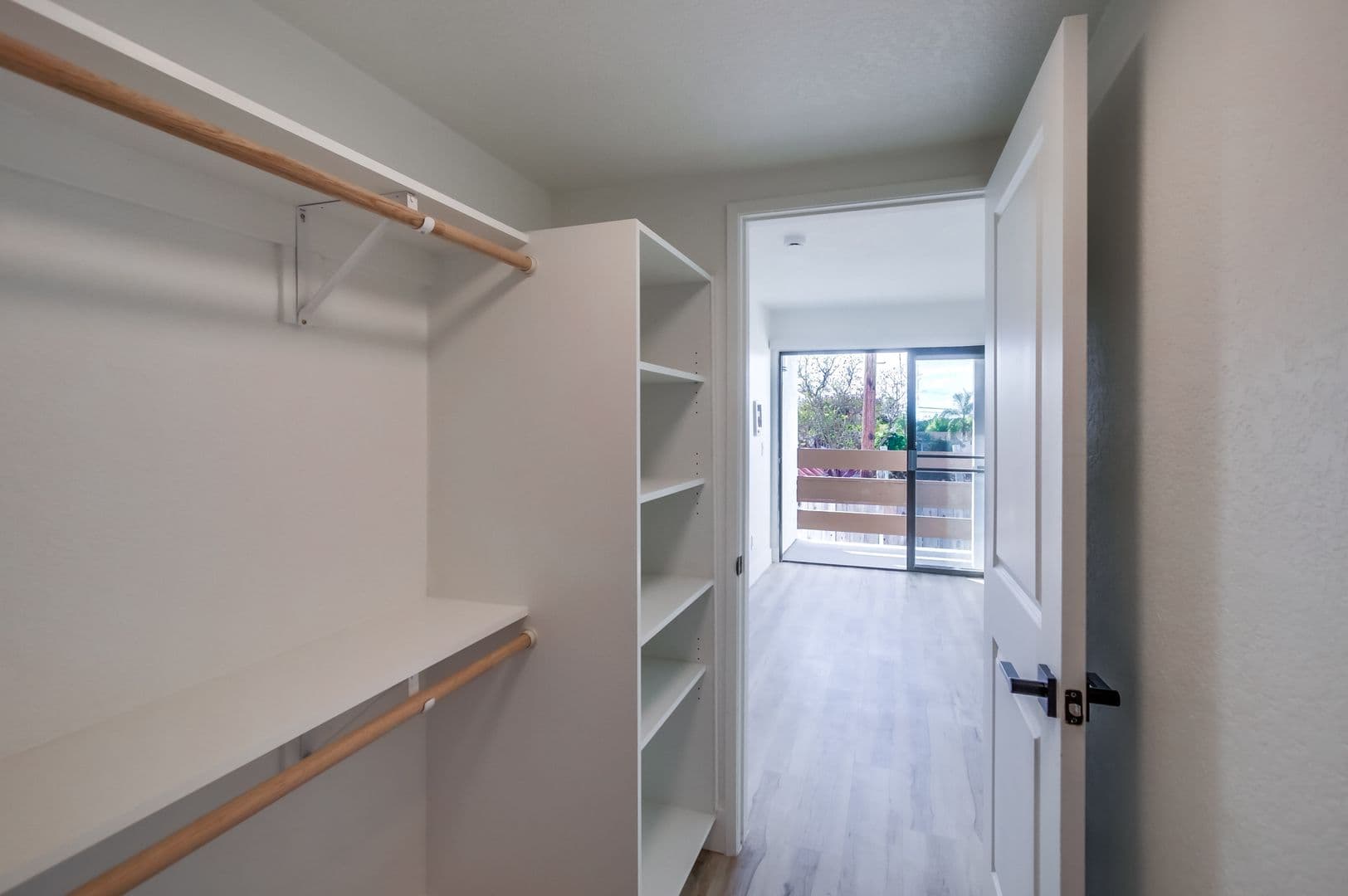 San Diego Apartment: 3502 Angelucci St