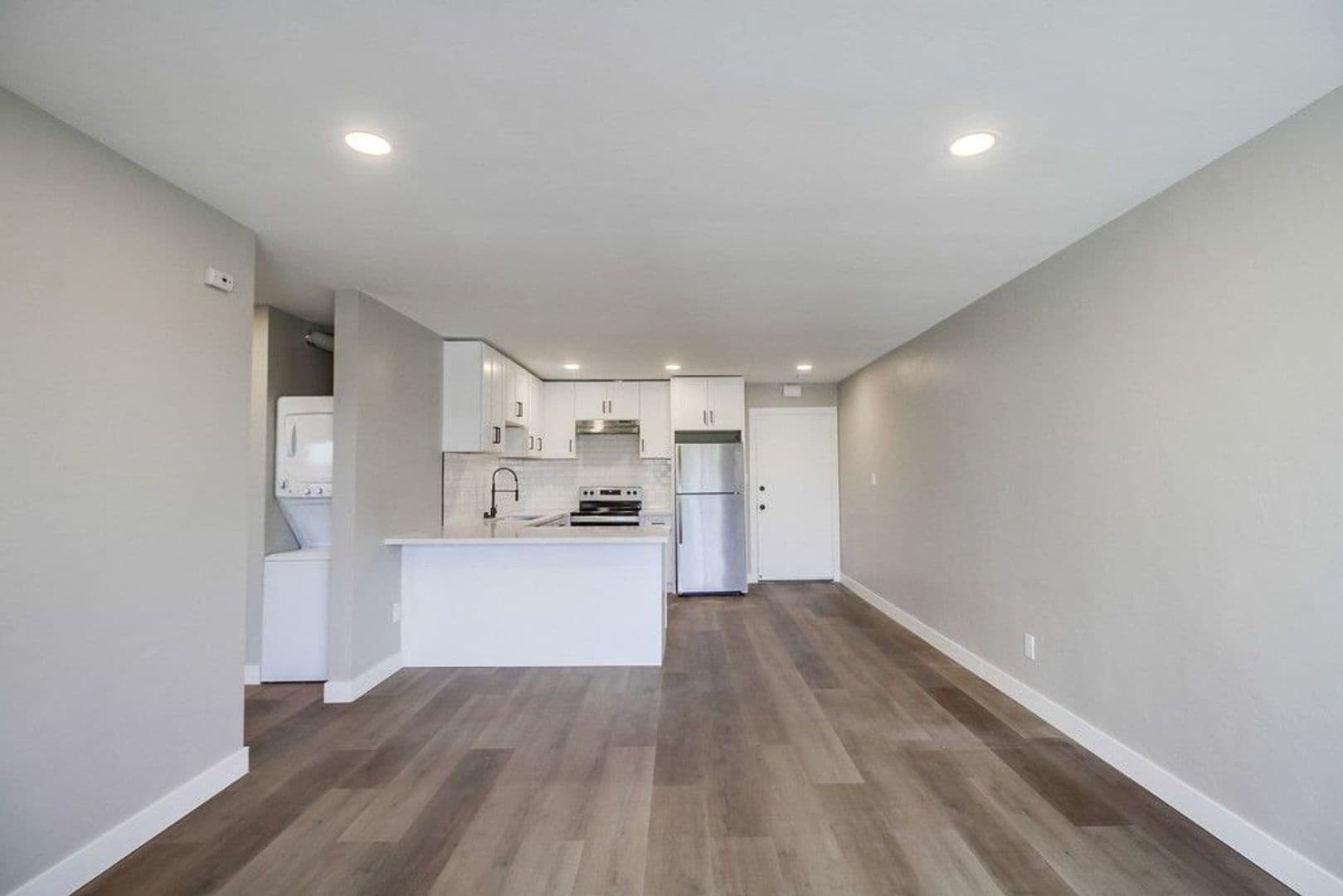 La Mesa Apartment: 4969 Mills Street