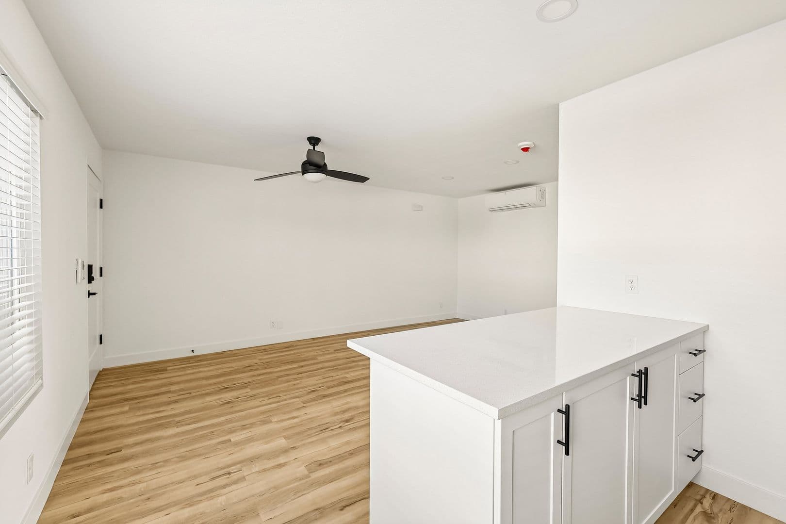 Imperial Beach Apartment: 1031-1033 Imperial Beach Blvd