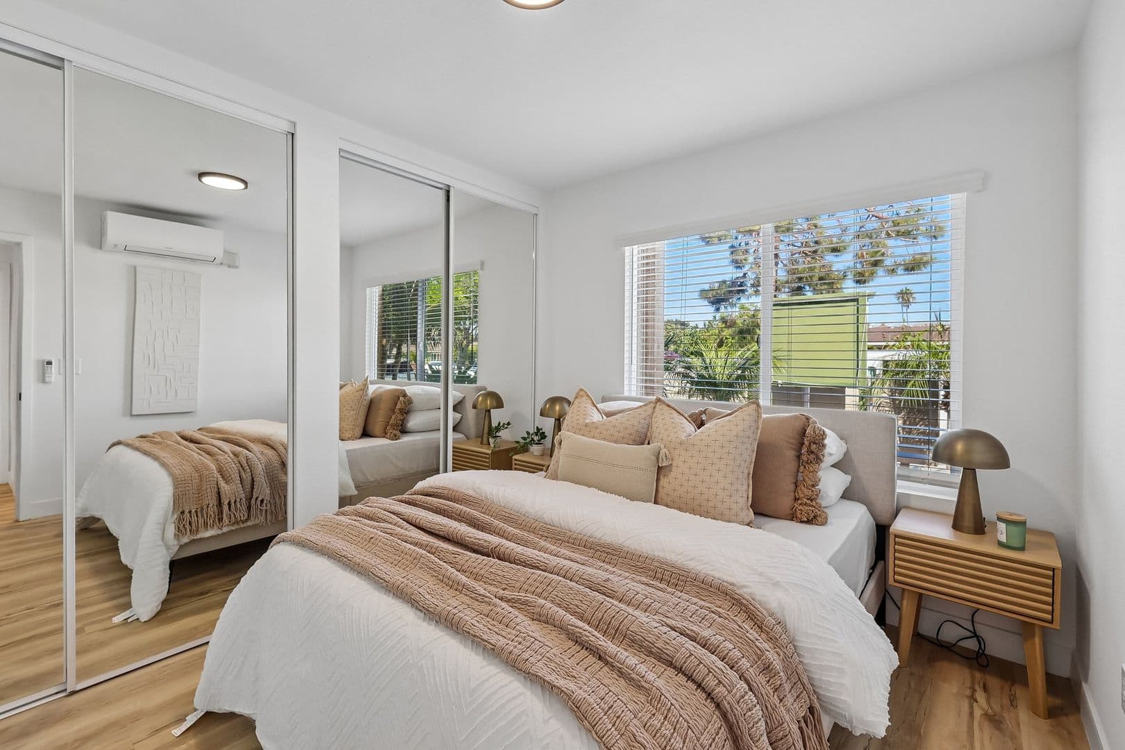 Imperial Beach Apartment: 1031-1033 Imperial Beach Blvd