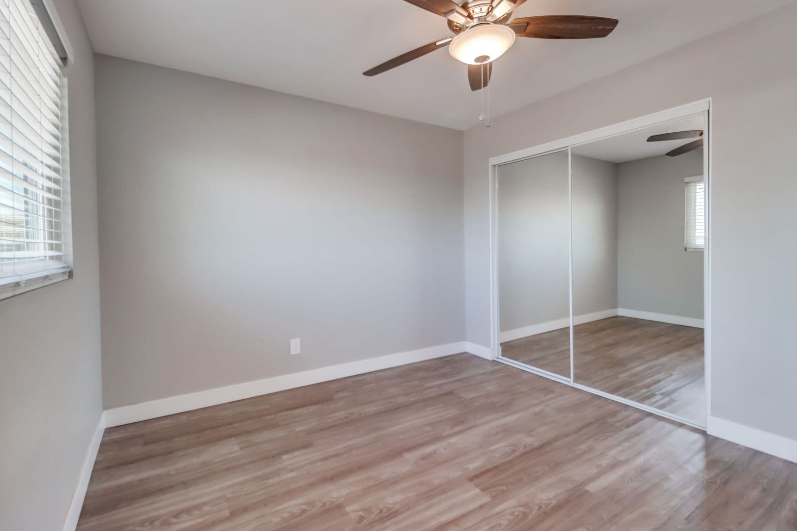 Imperial Beach Apartment: 812 12th St