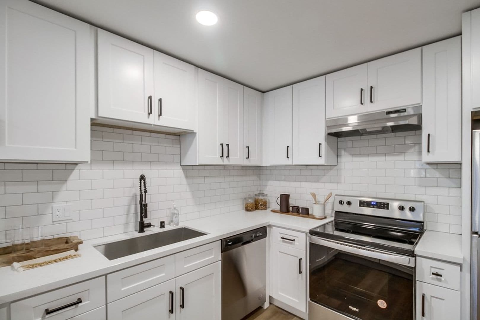 La Mesa Apartment: 4969 Mills Street