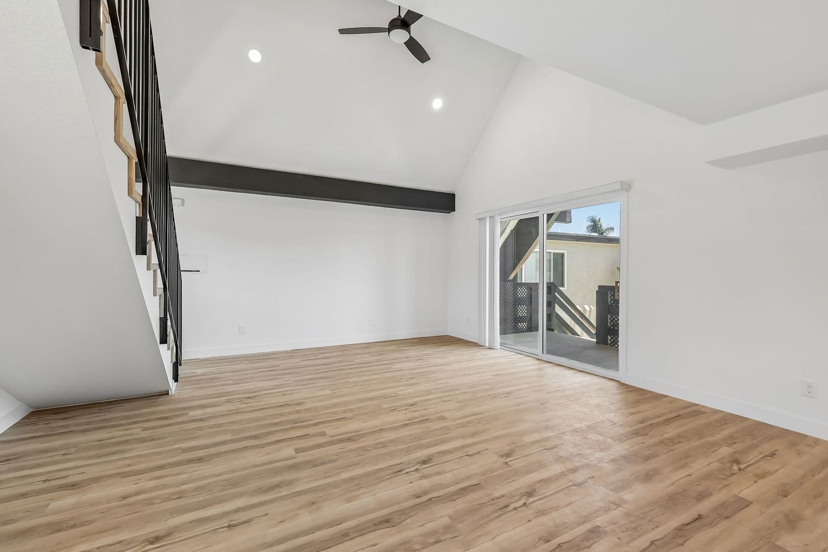 Imperial Beach Apartment: 1031-1033 Imperial Beach Blvd