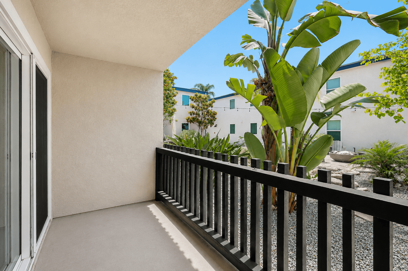Imperial Beach Apartment: 1031-1033 Imperial Beach Blvd