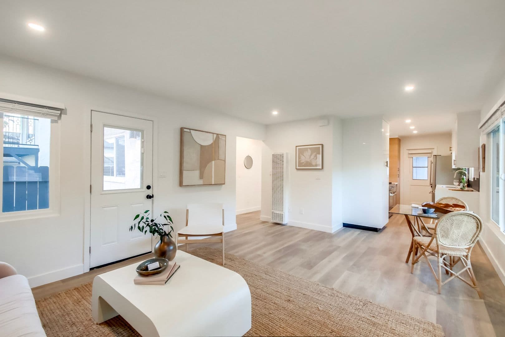 La Jolla Apartment: 6224-6240 Dowling Drive