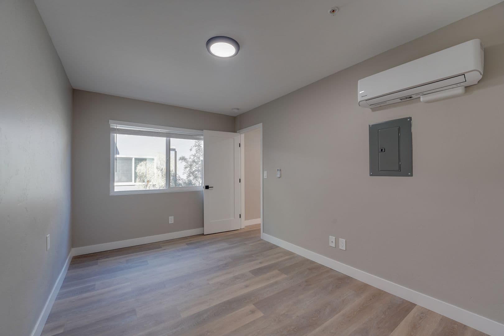 San Diego Apartment: 1239 Robinson Avenue