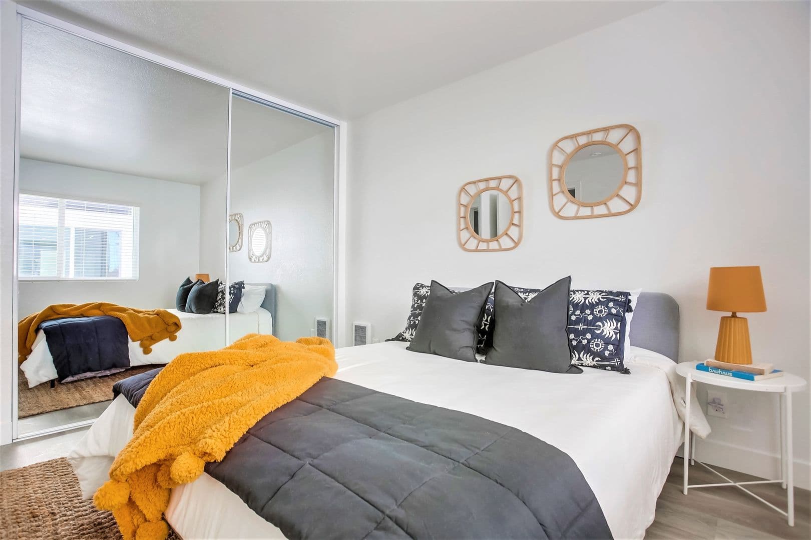 Oceanside Apartment: 1037 South Cleveland Street