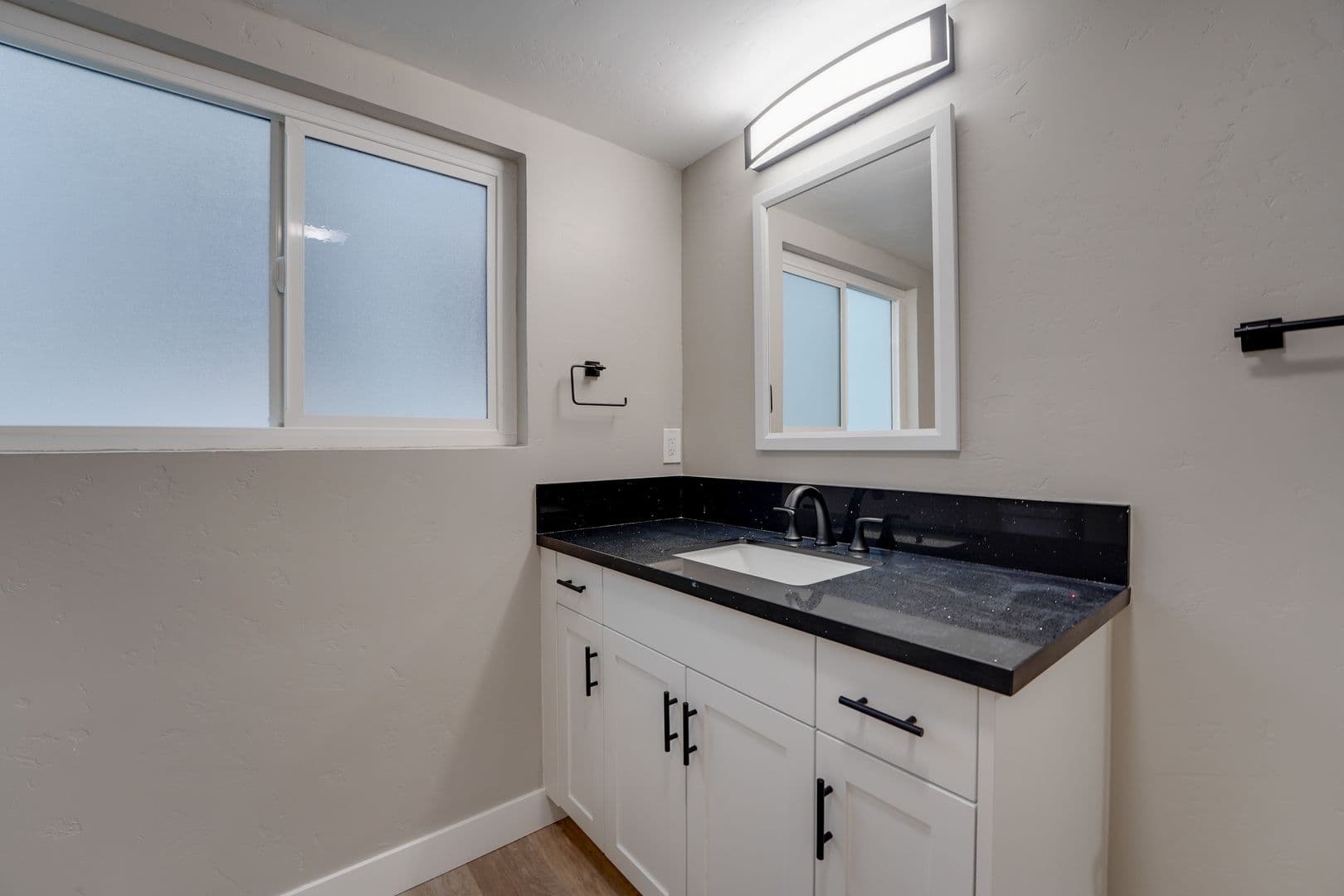 San Diego Apartment: 1239 Robinson Avenue