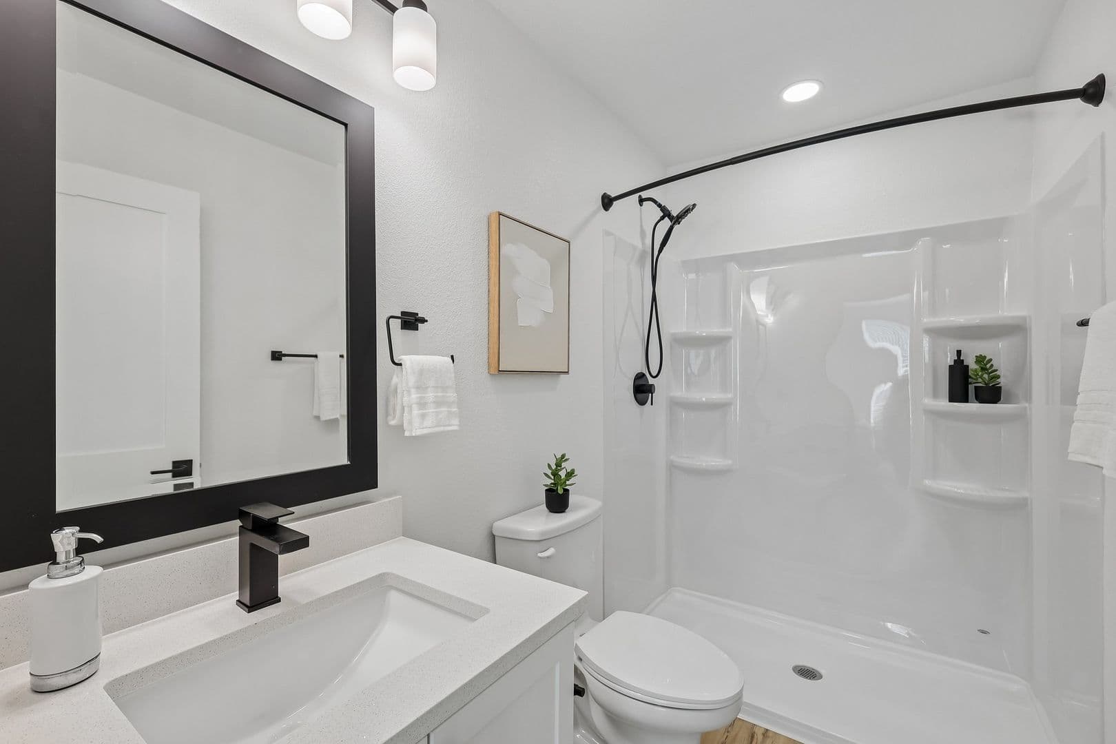 Imperial Beach Apartment: 1031-1033 Imperial Beach Blvd