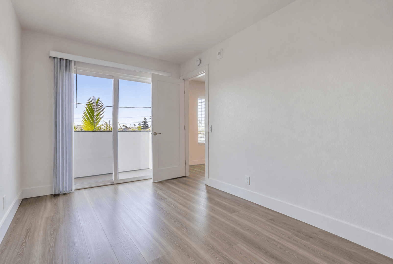 Oceanside Apartment: 1037 South Cleveland Street