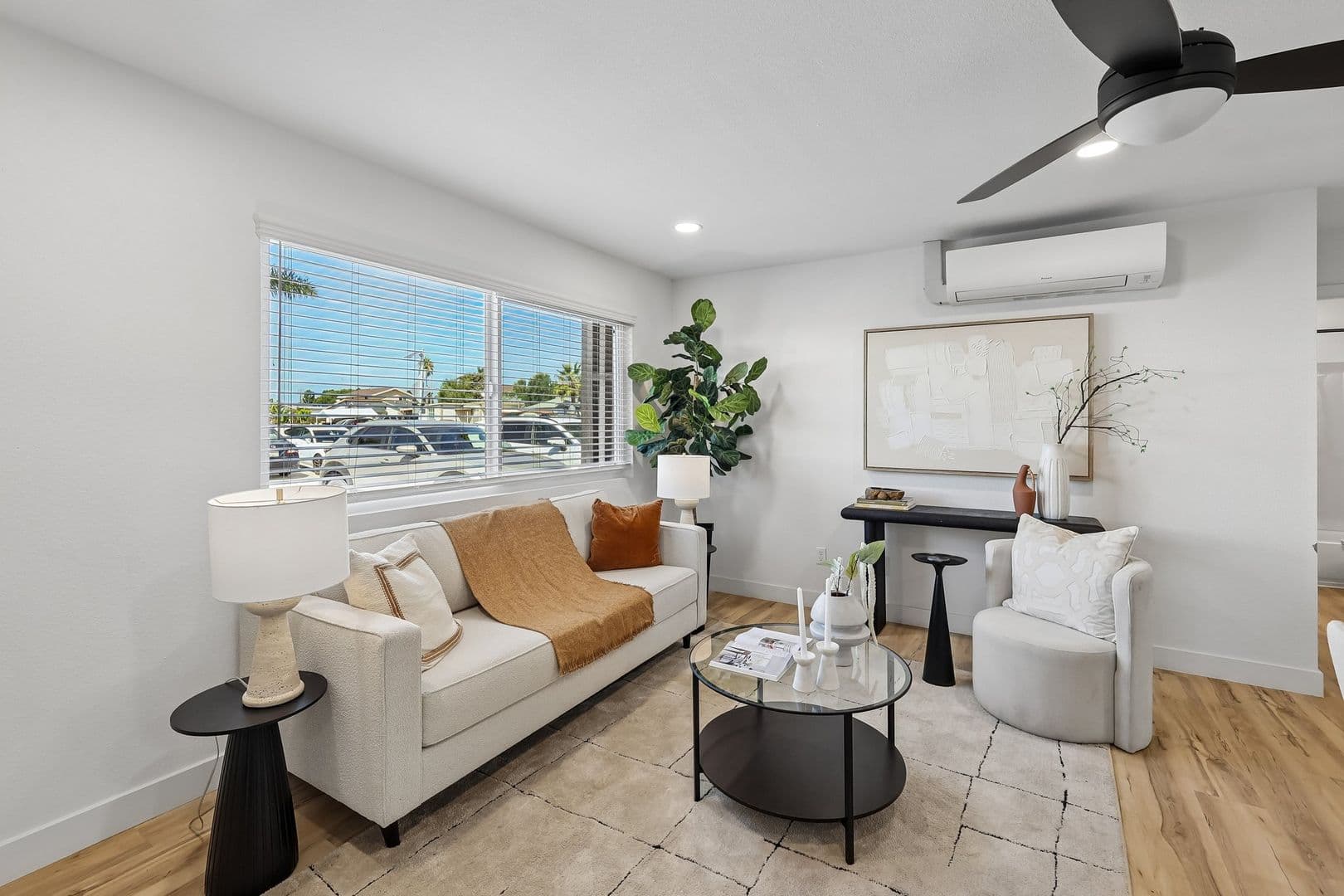 Imperial Beach Apartment: 1031-1033 Imperial Beach Blvd