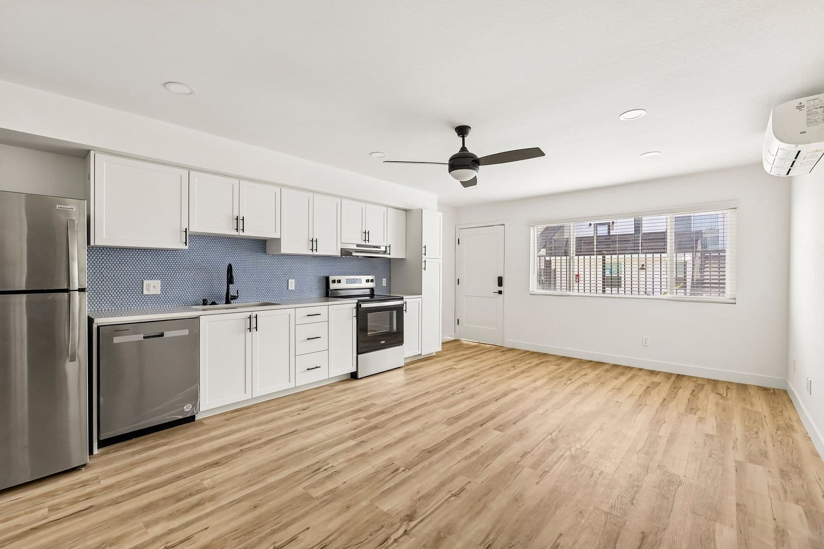 Imperial Beach Apartment: 1031-1033 Imperial Beach Blvd