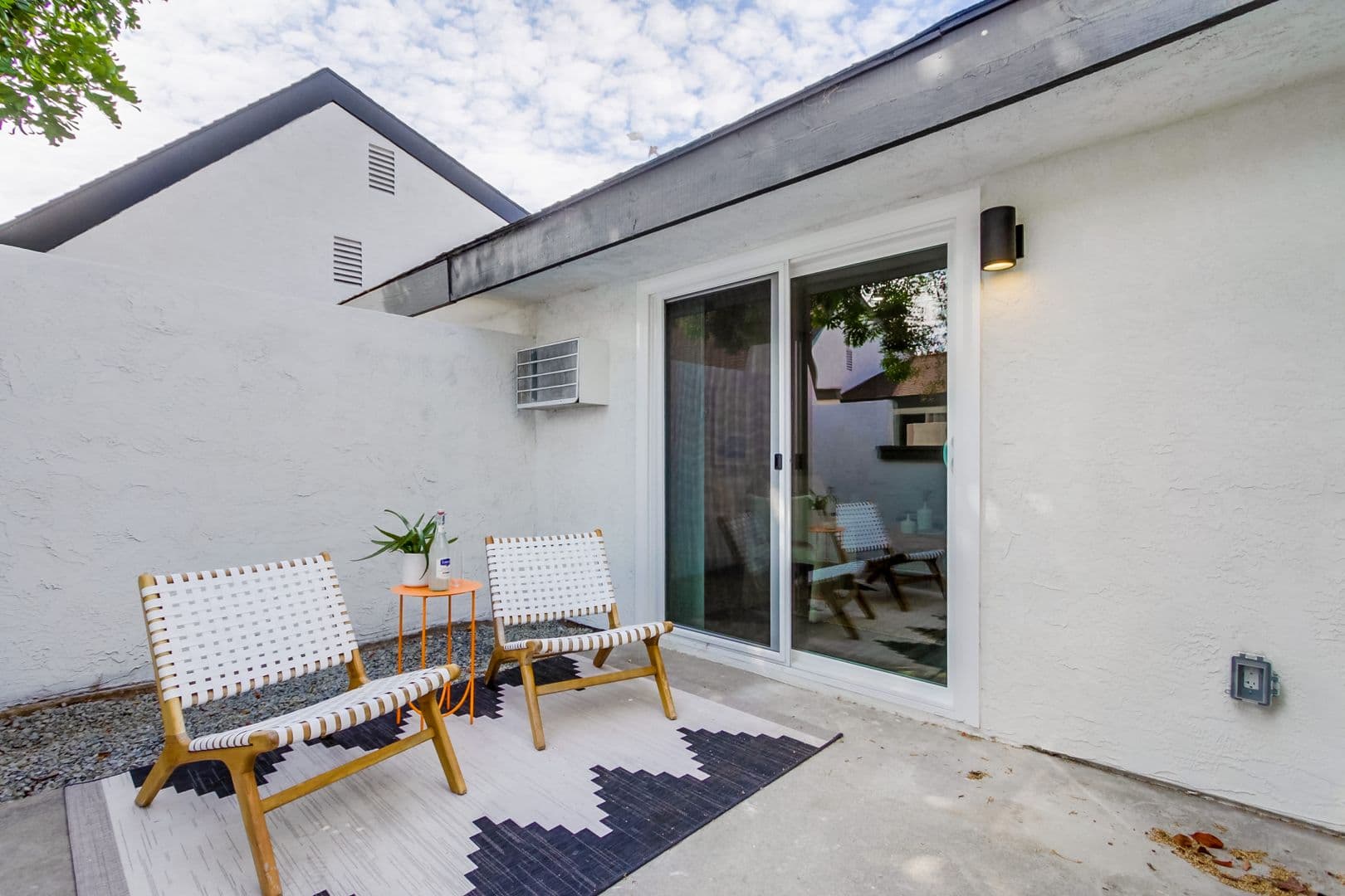 Escondido Apartment: 1701 S. Juniper St.