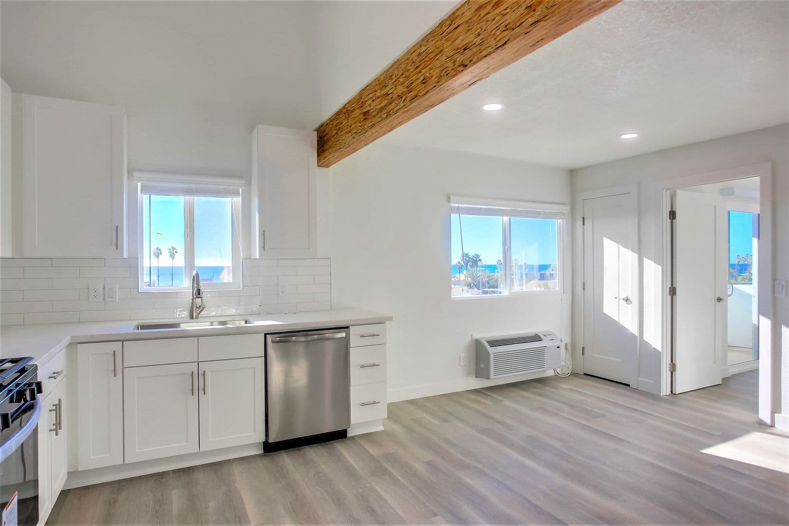 Oceanside Apartment: 1037 South Cleveland Street