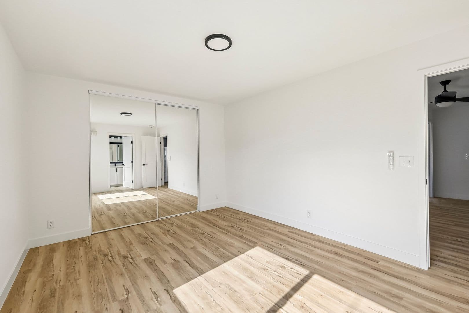 Imperial Beach Apartment: 1031-1033 Imperial Beach Blvd