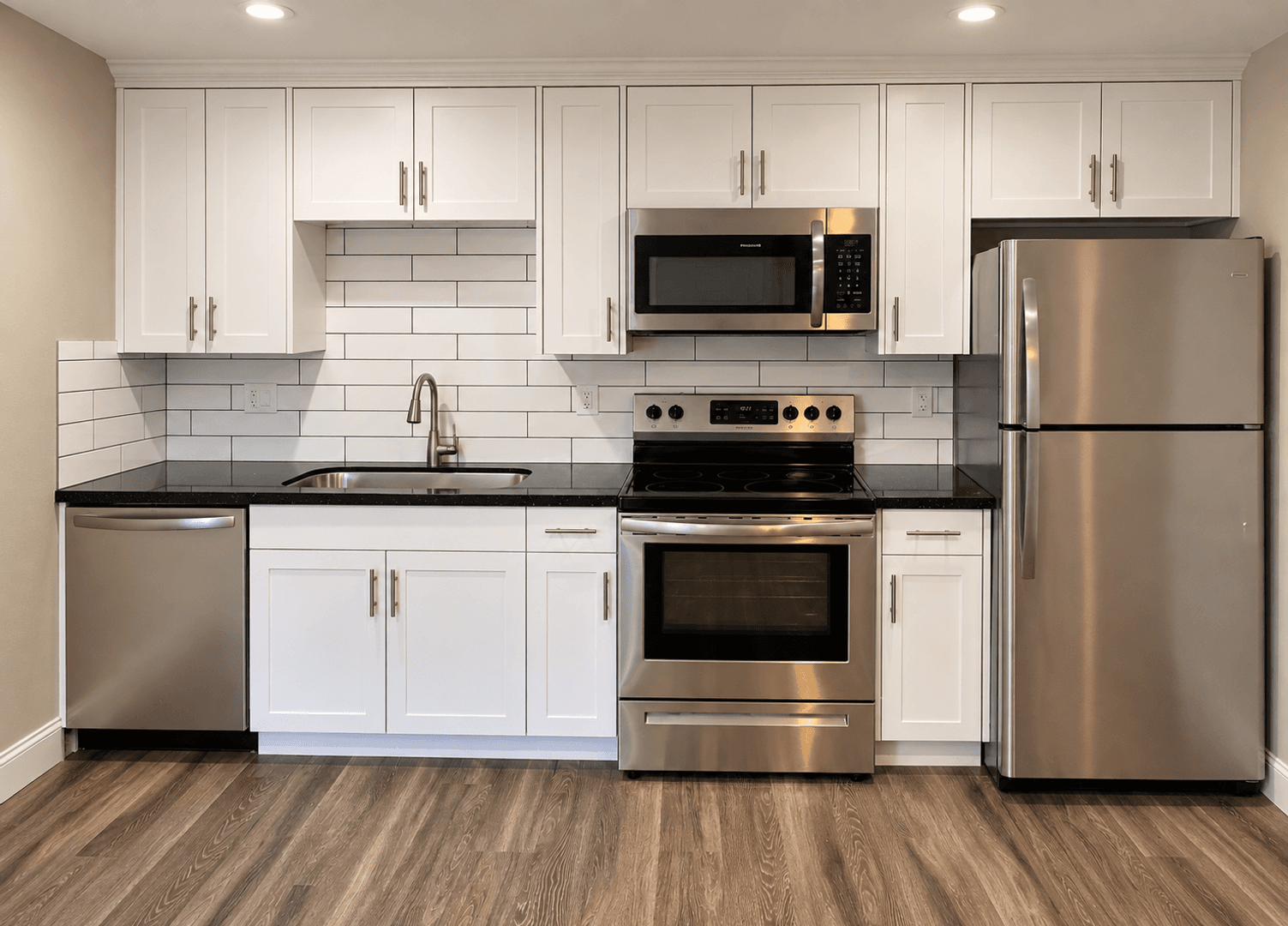 San Diego Apartment: 9808 Paseo Montalban