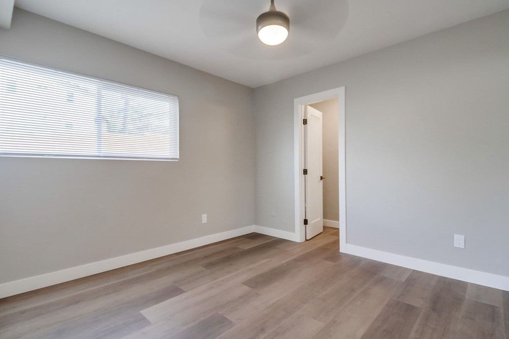 La Mesa Apartment: 4969 Mills Street