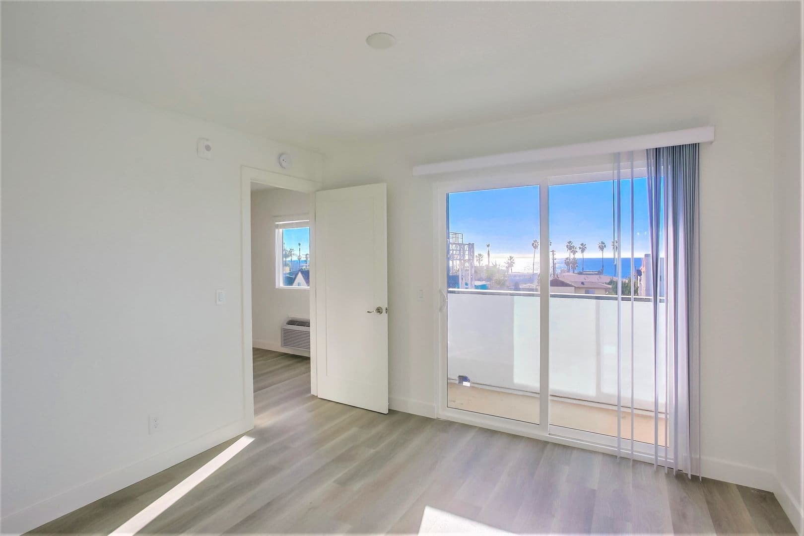 Oceanside Apartment: 1037 South Cleveland Street