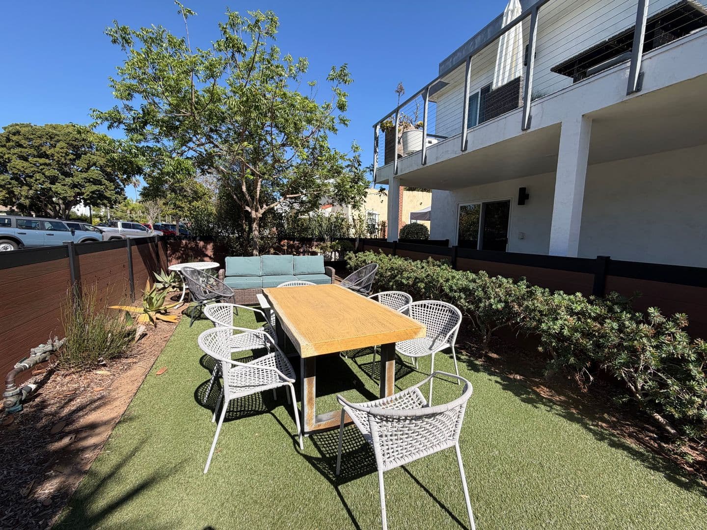 Coronado Apartment: 435 D Ave