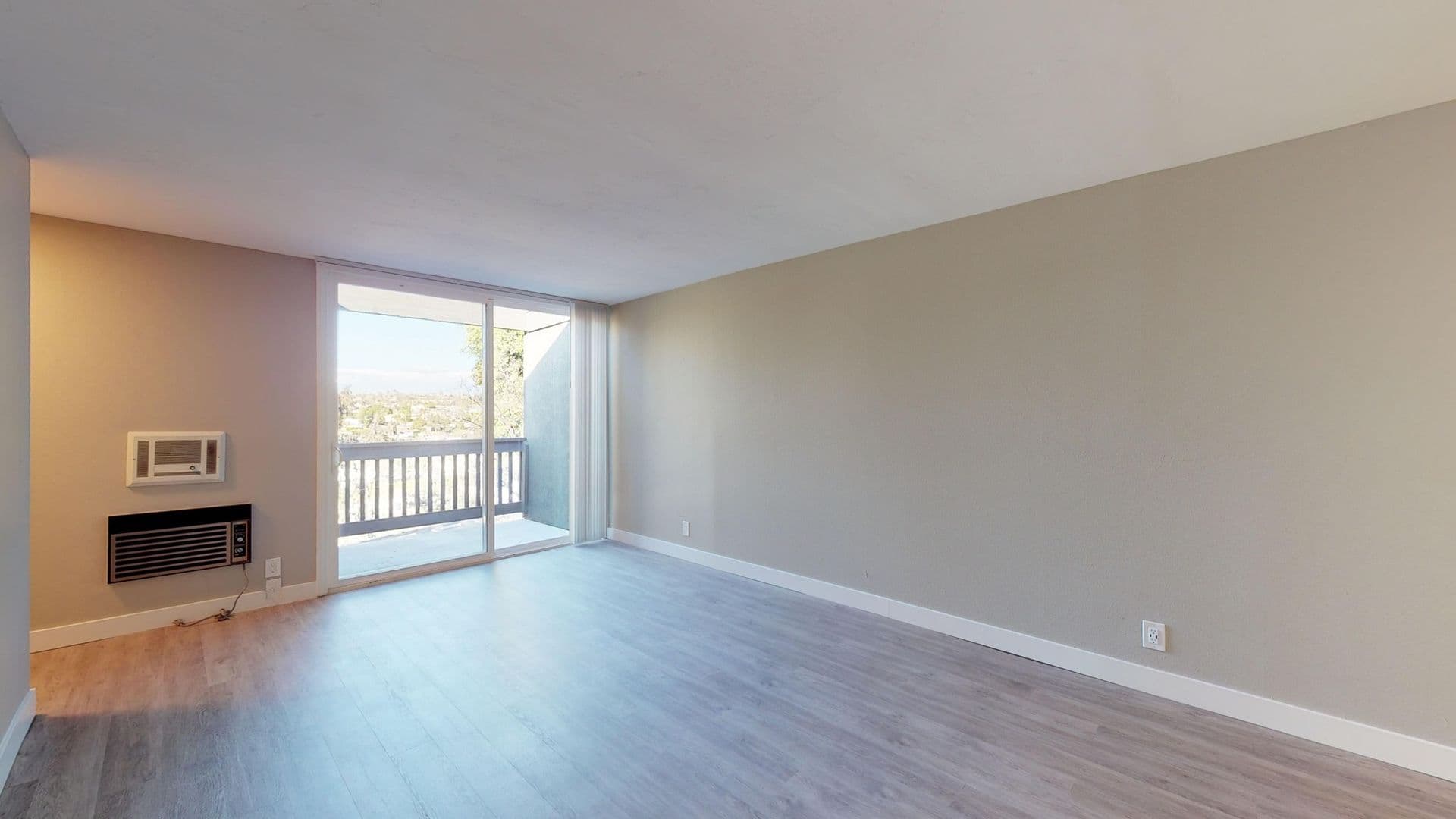 La Mesa Apartment: 7200 Saranac St