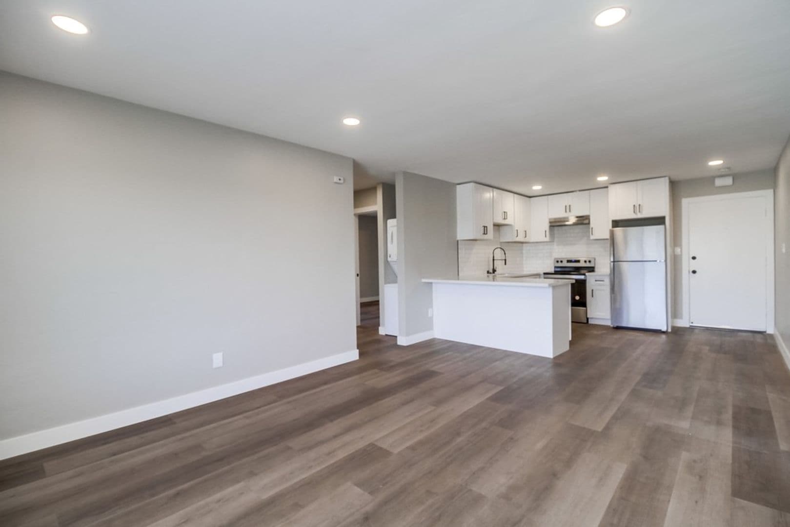 La Mesa Apartment: 4969 Mills Street