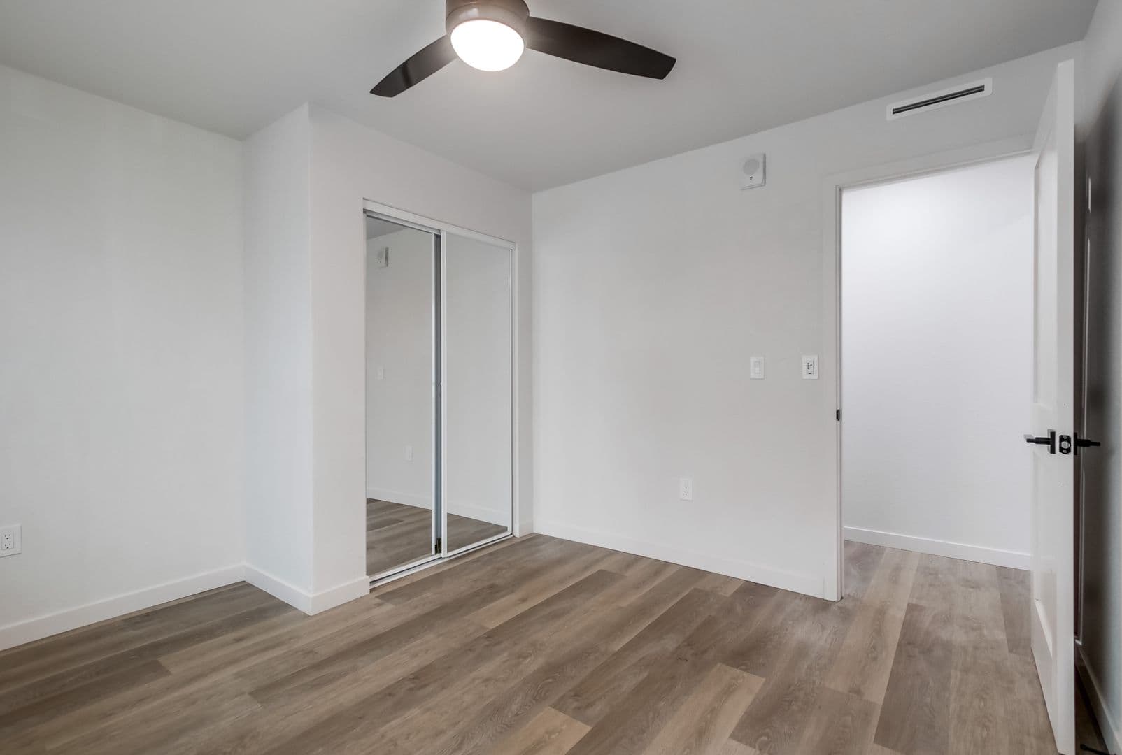 San Diego Apartment: 4820-4880 Clairemont Mesa Blvd