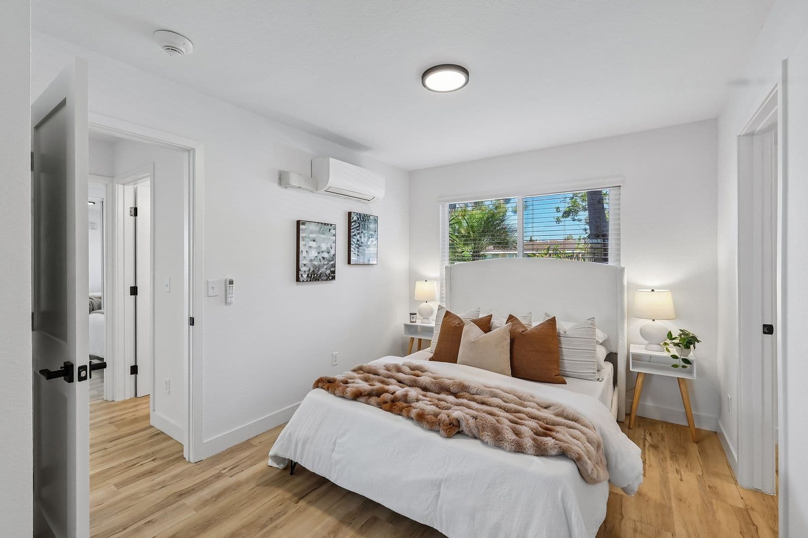 Imperial Beach Apartment: 1031-1033 Imperial Beach Blvd