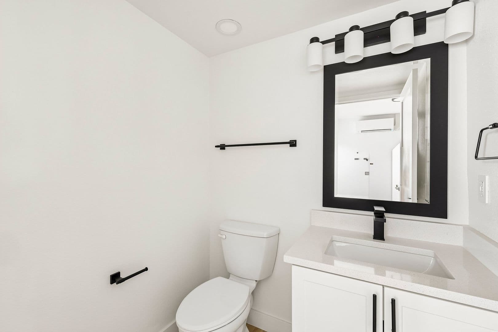 Imperial Beach Apartment: 1031-1033 Imperial Beach Blvd
