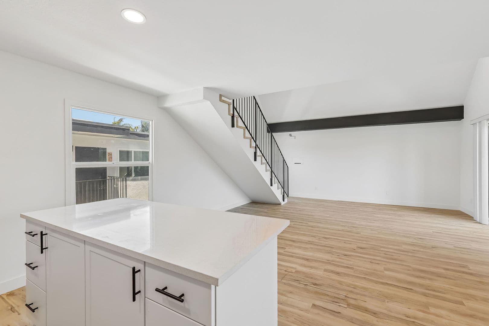 Imperial Beach Apartment: 1031-1033 Imperial Beach Blvd