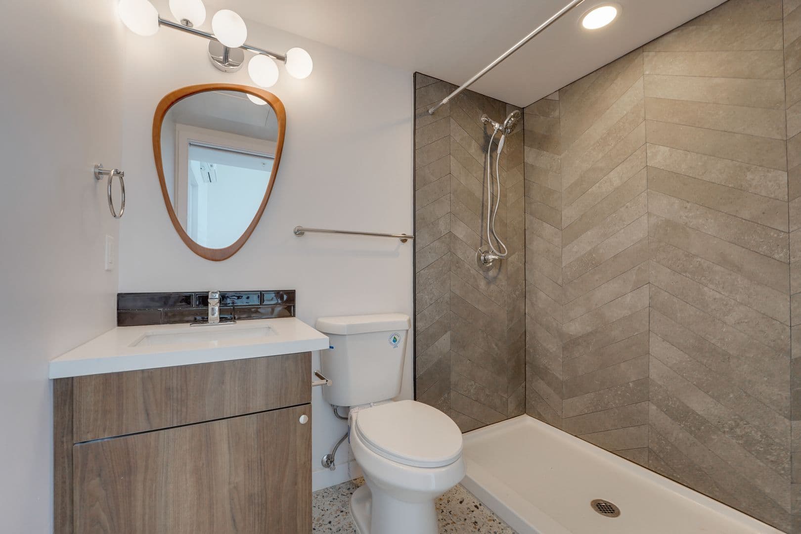 San Diego Apartment: 1239 Robinson Avenue