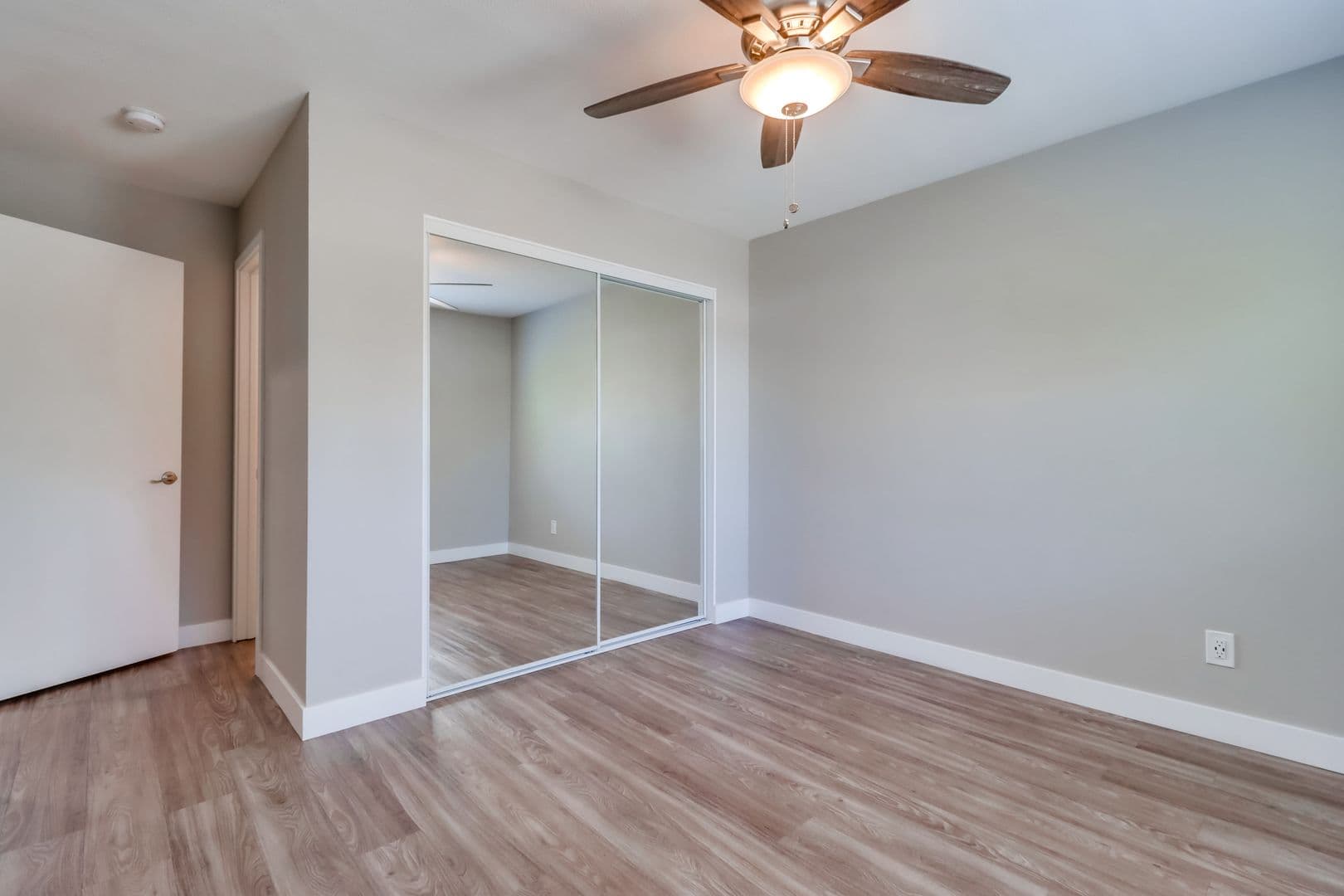 Imperial Beach Apartment: 812 12th St