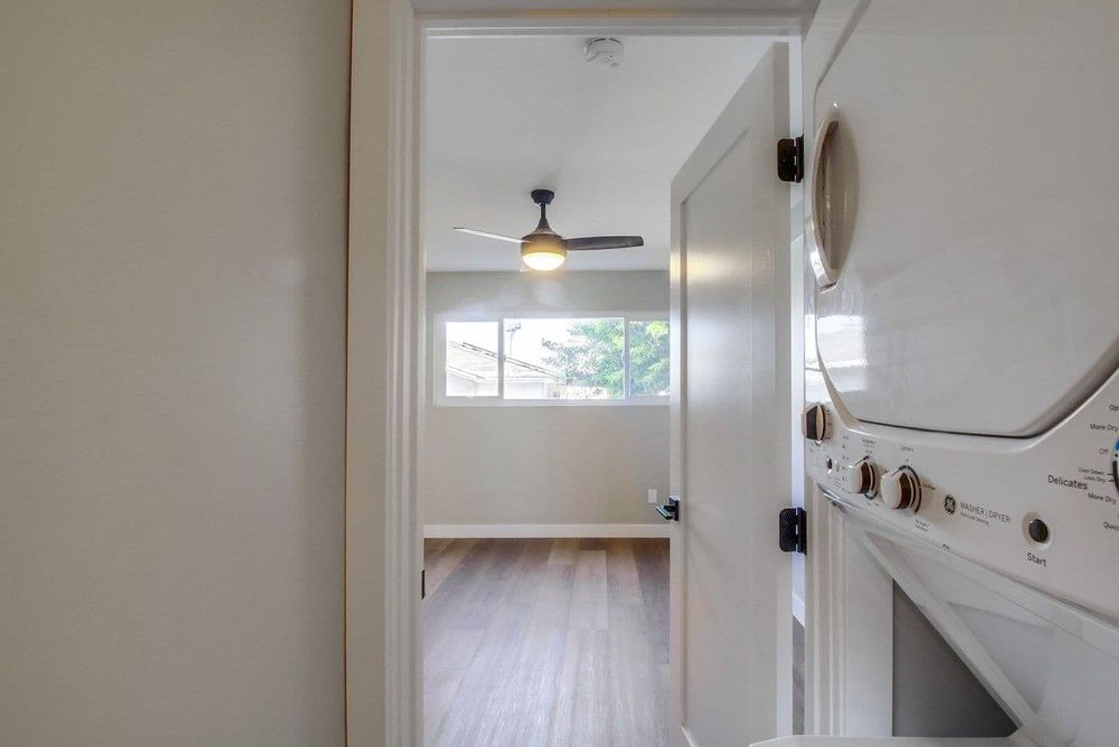 La Mesa Apartment: 4969 Mills Street