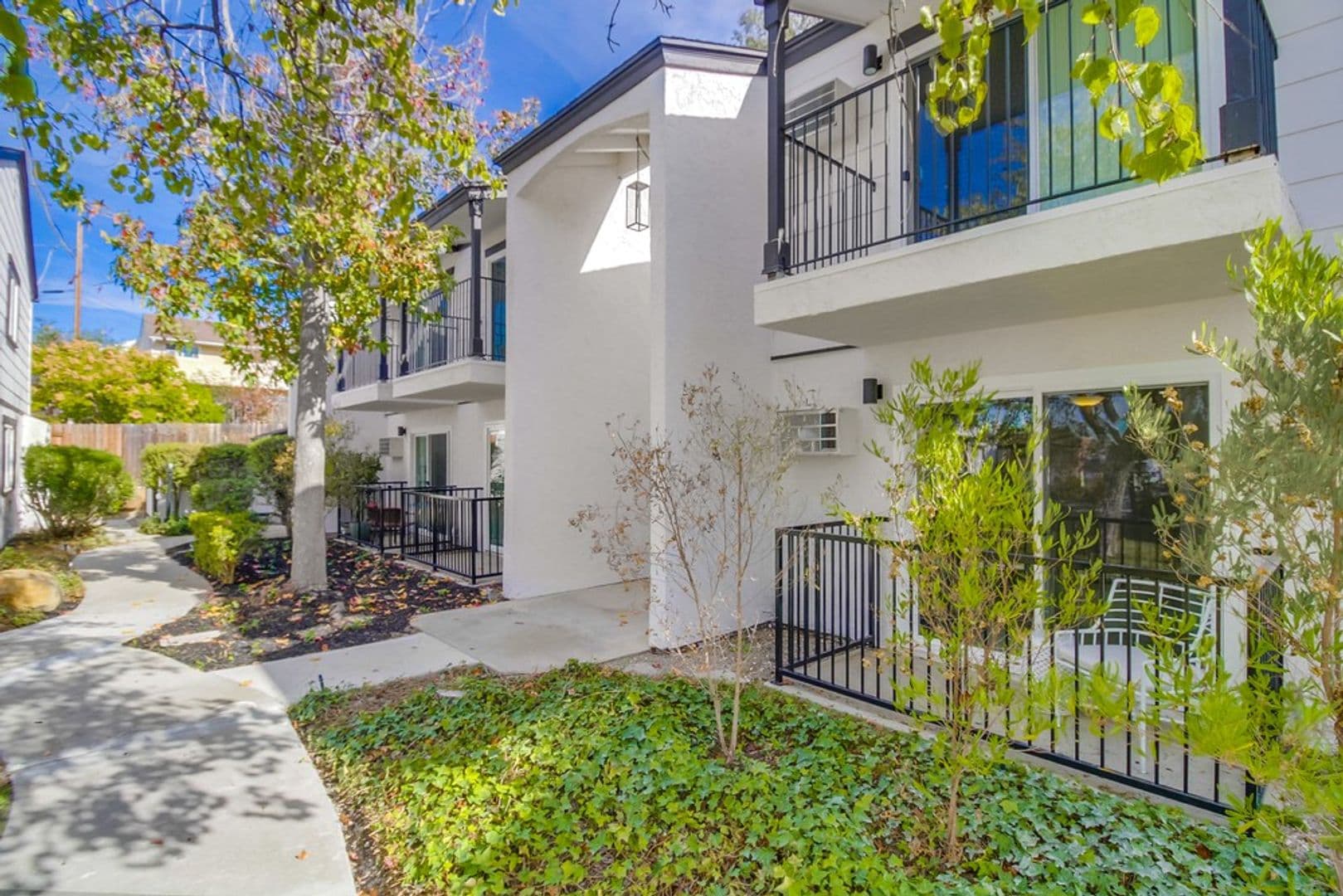 La Mesa Apartment: 4747-4757 Jessie Ave