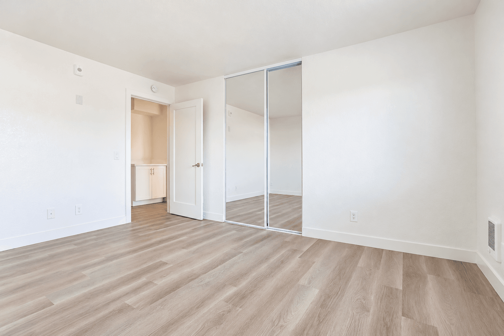 Oceanside Apartment: 1037 South Cleveland Street