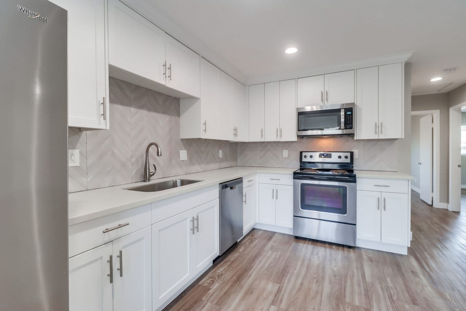 Imperial Beach Apartment: 812 12th St