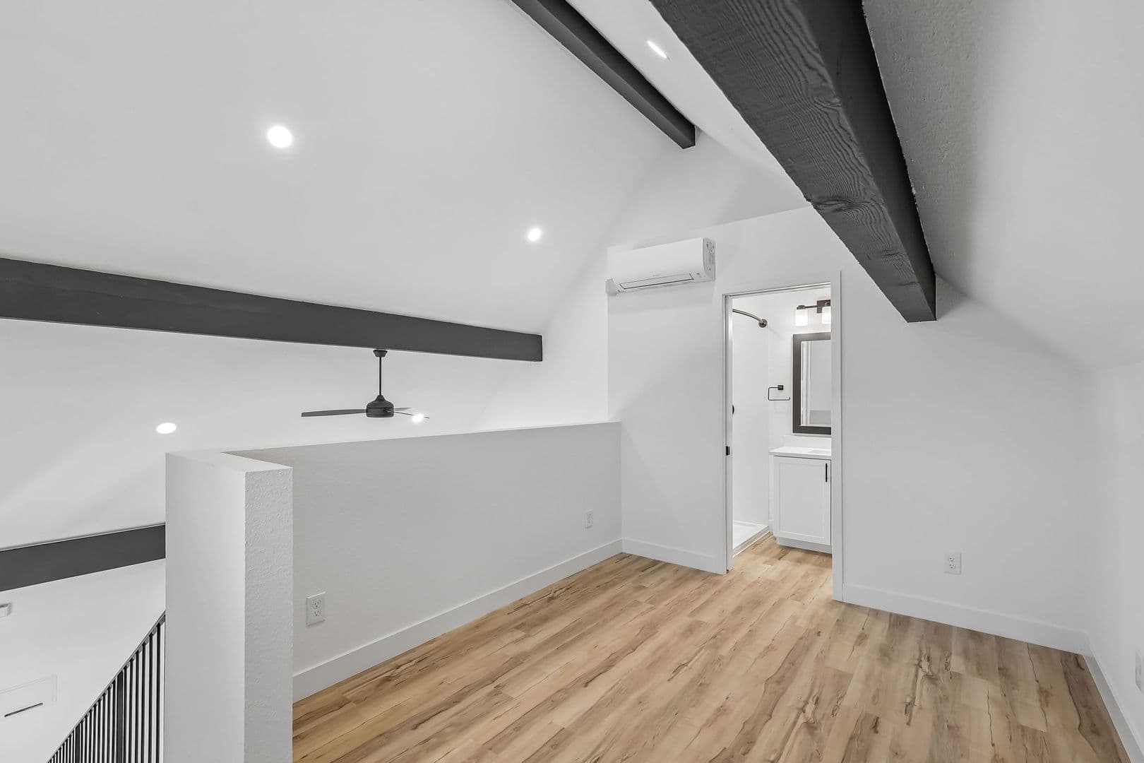 Imperial Beach Apartment: 1031-1033 Imperial Beach Blvd