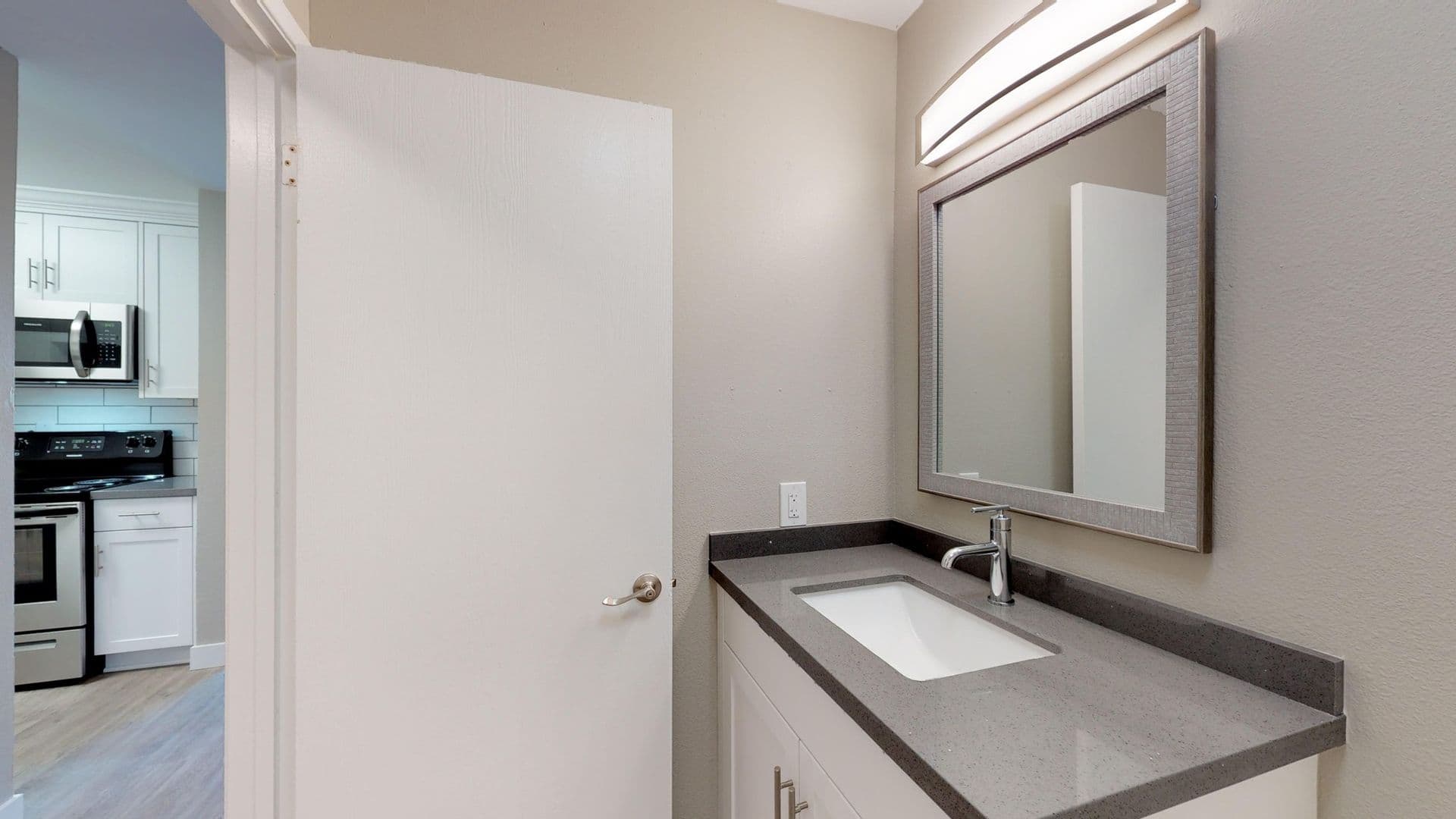 La Mesa Apartment: 7200 Saranac St
