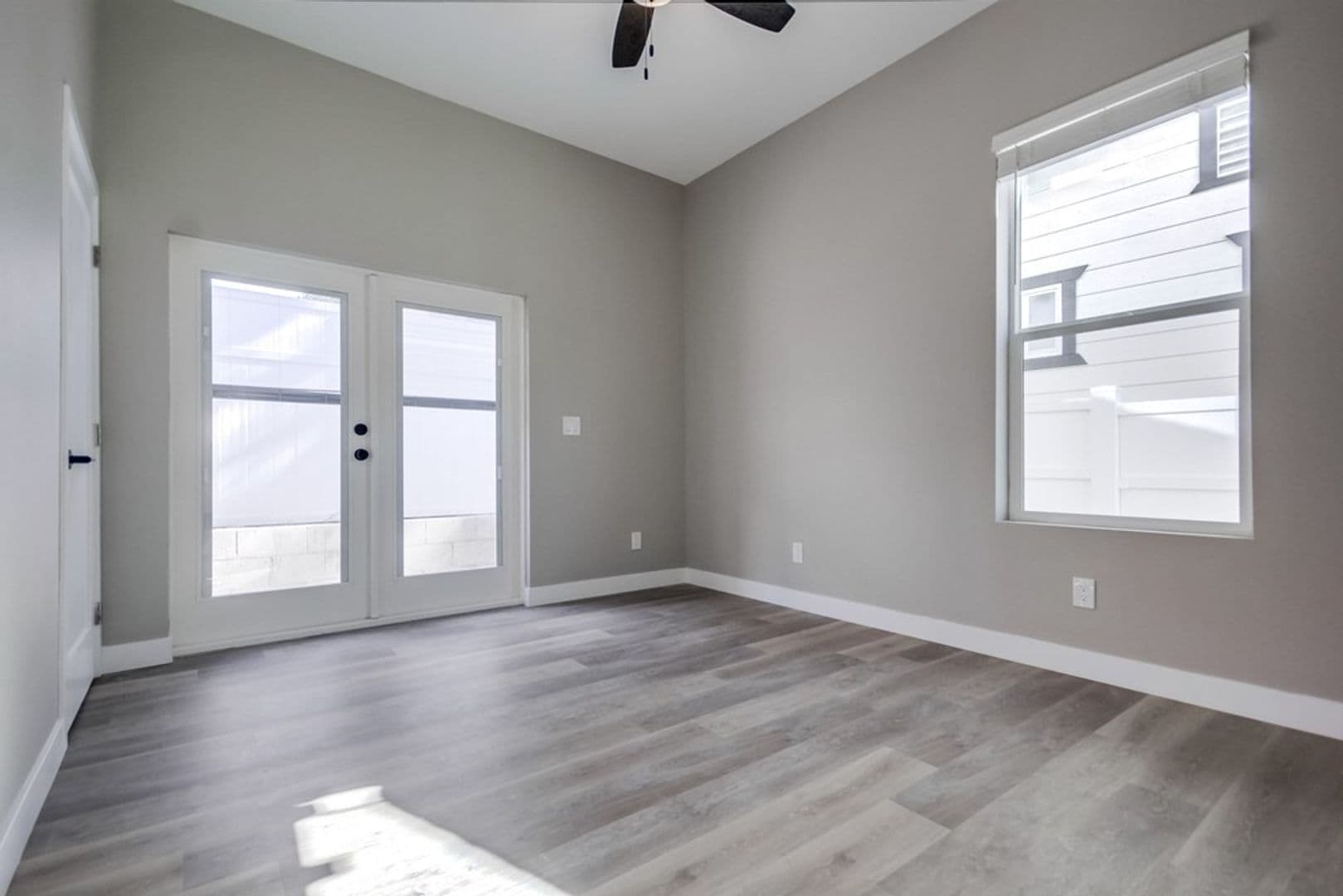 La Mesa Apartment: 4747-4757 Jessie Ave