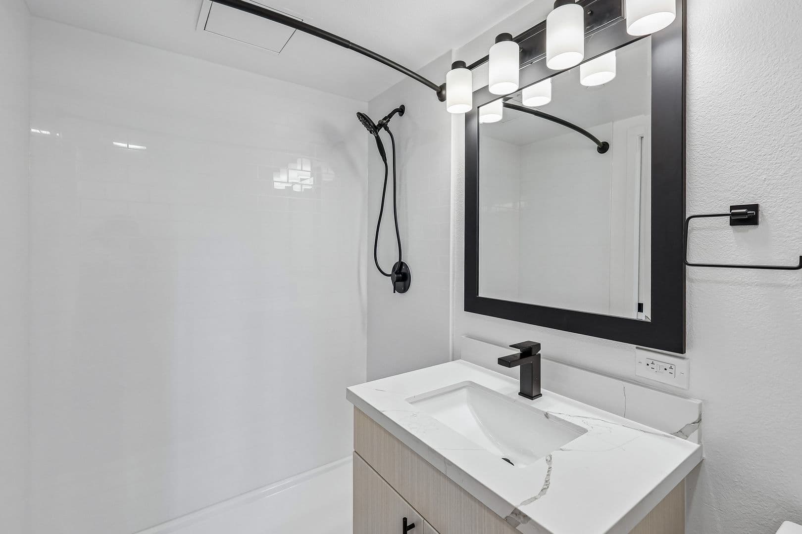 San Diego Apartment: 2330-2332 Grand Avenue