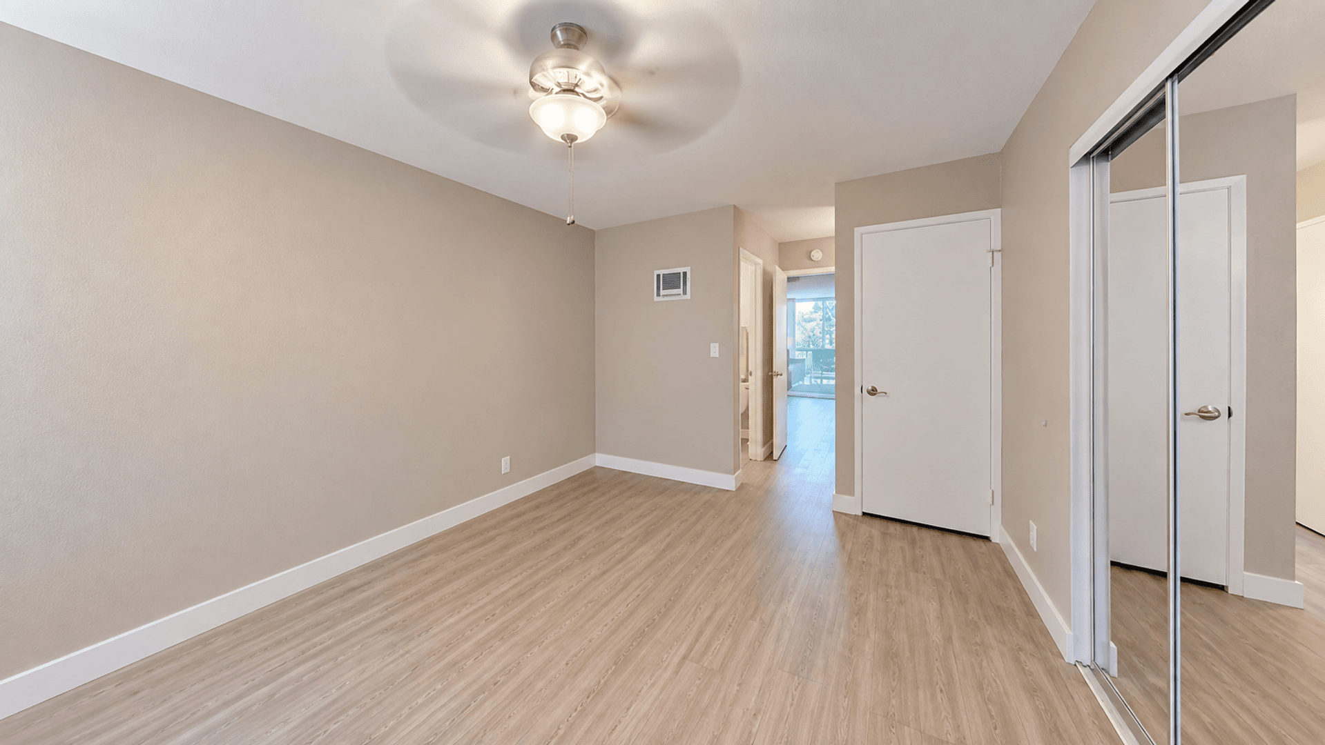 La Mesa Apartment: 7200 Saranac St