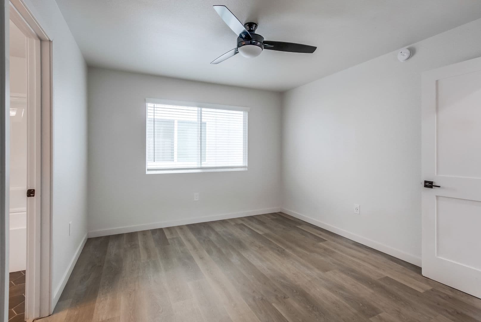 San Diego Apartment: 4820-4880 Clairemont Mesa Blvd