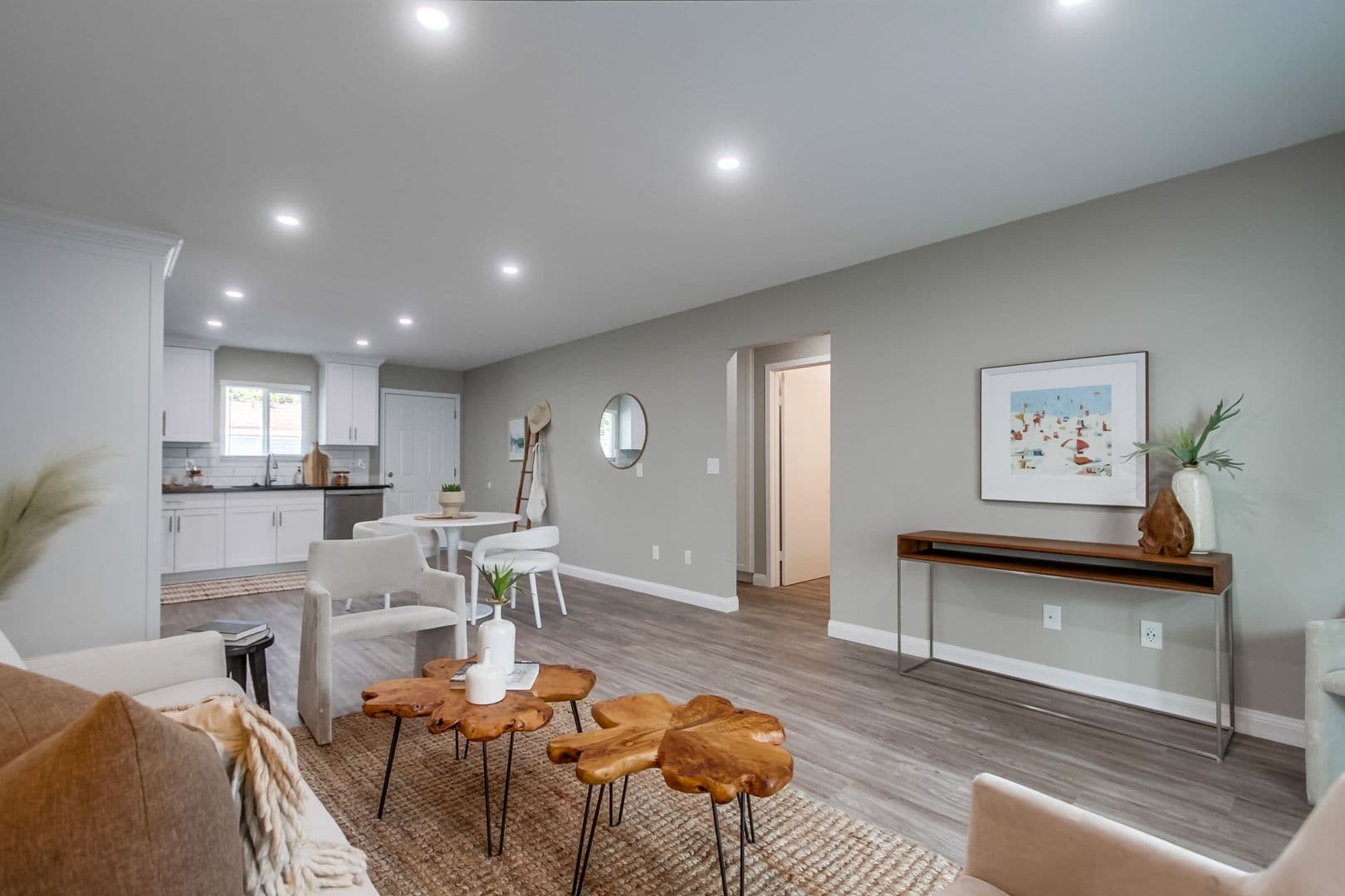 Escondido Apartment: 1701 S. Juniper St.
