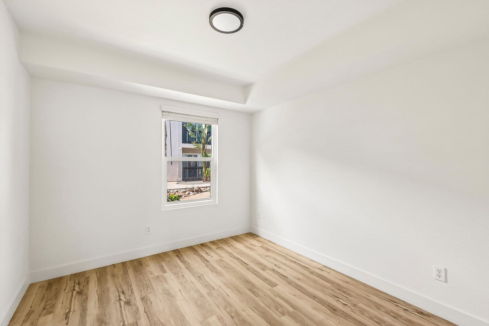 Imperial Beach Apartment: 1031-1033 Imperial Beach Blvd