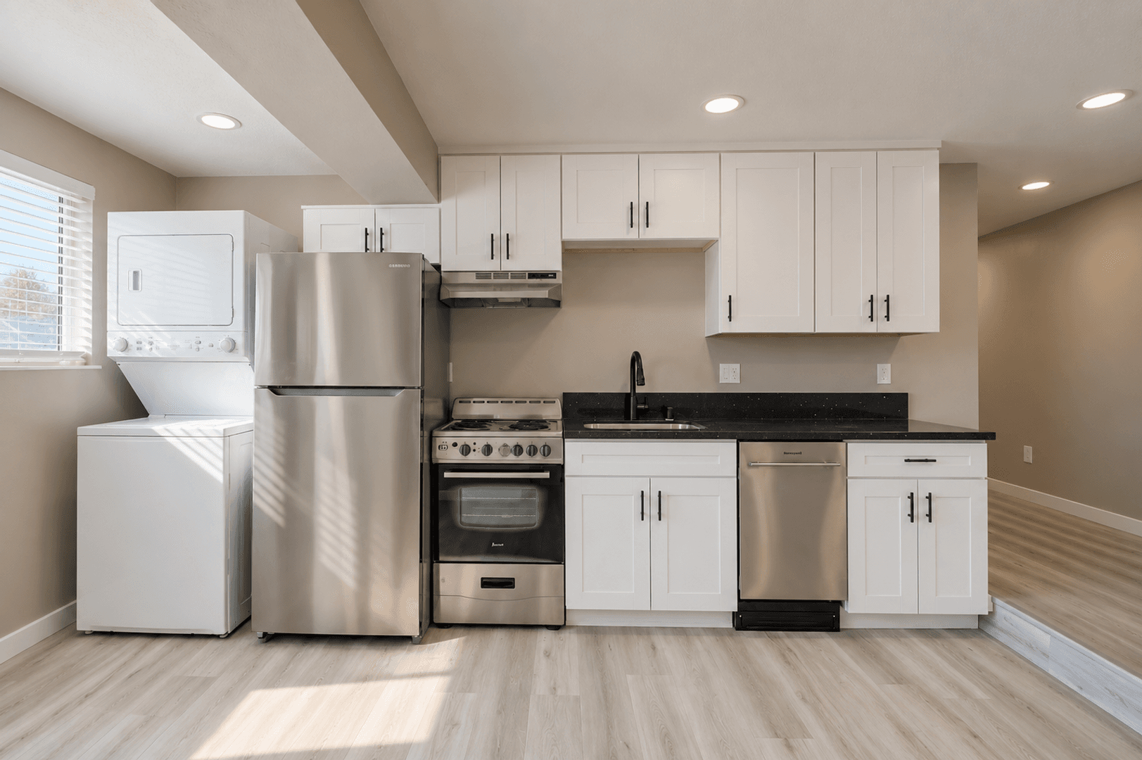 San Diego Apartment: 1102-1114 30th St