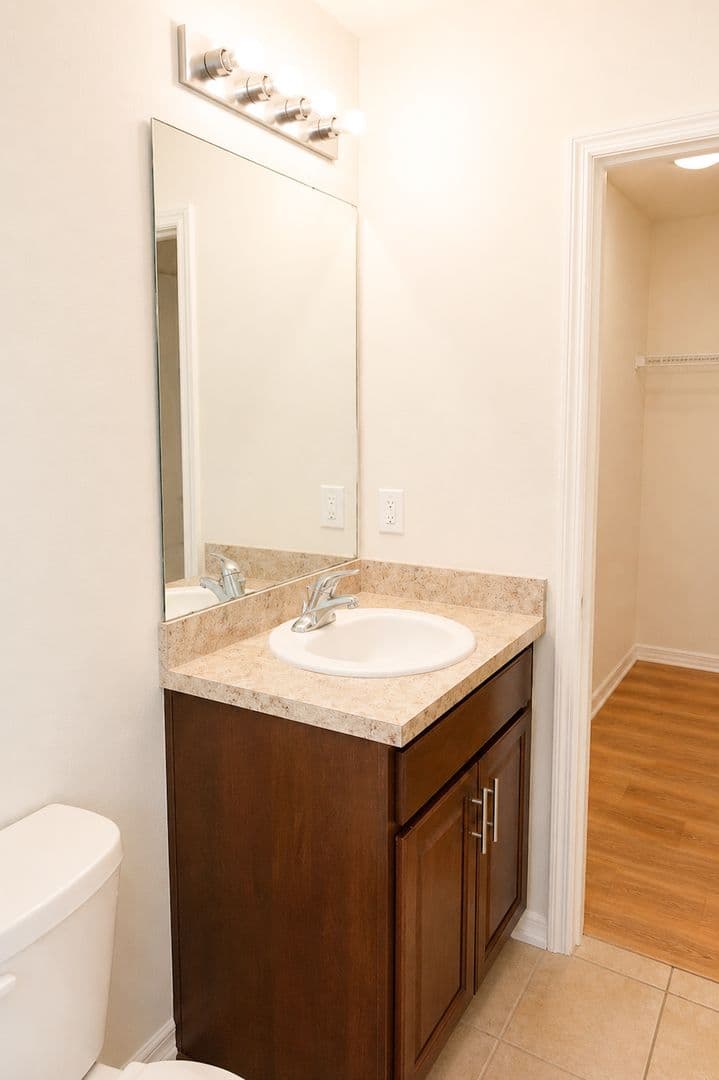 Cape Coral House: 1108 NE 36th Ln
