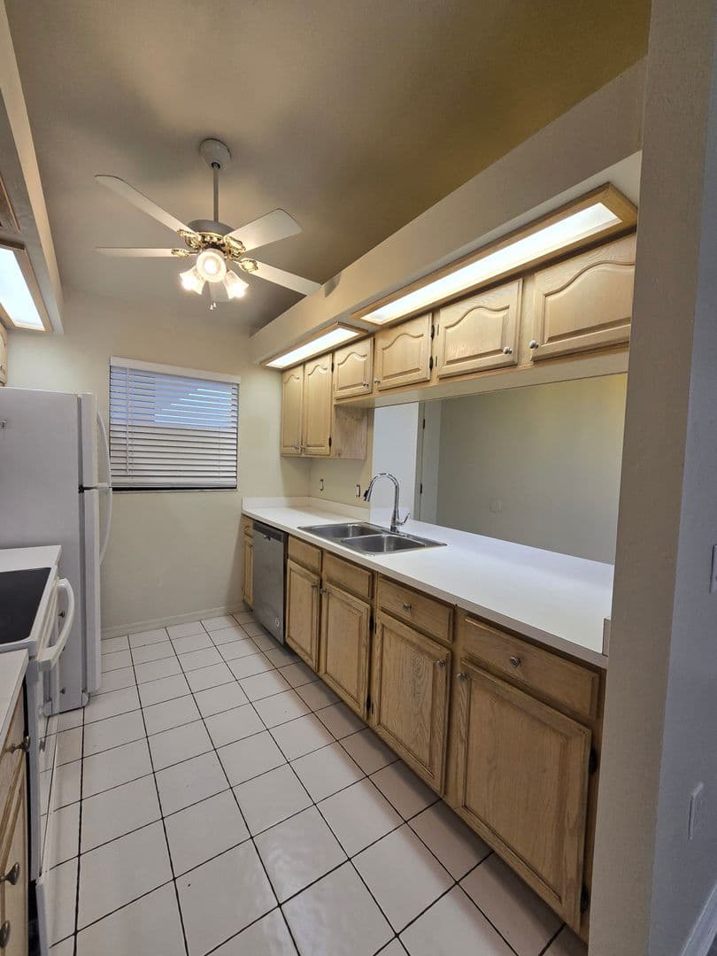 Cape Coral House: 4815 Triton Ct E #7