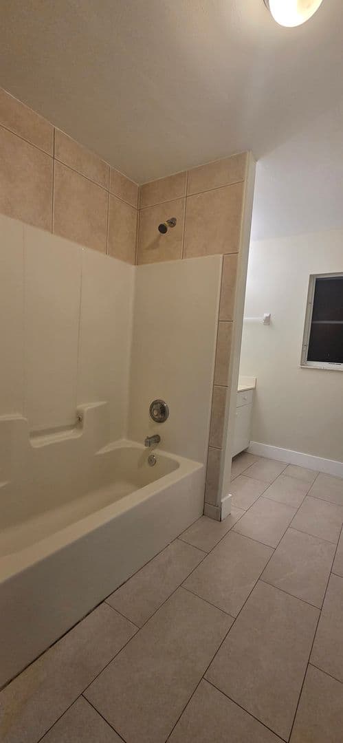 Cape Coral House: 1013 SE 12th Ter