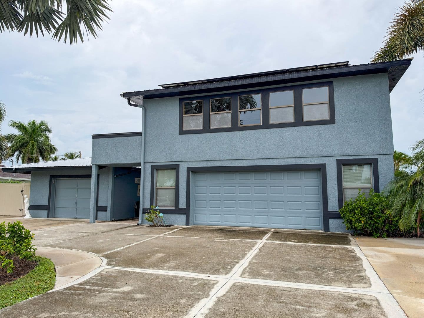 Cape Coral House: 1937 SE 37th St